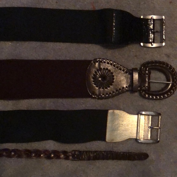 Set of 4 belts! - Picture 2 of 3